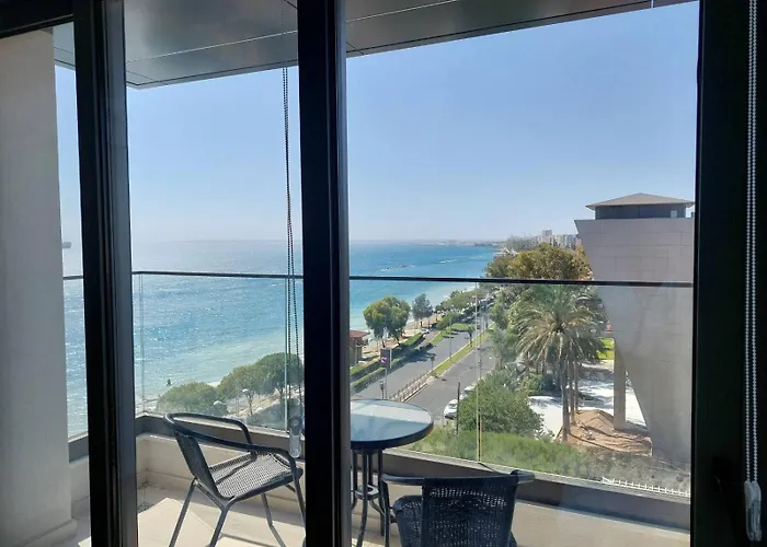 Apartament Seafront Center Limassol